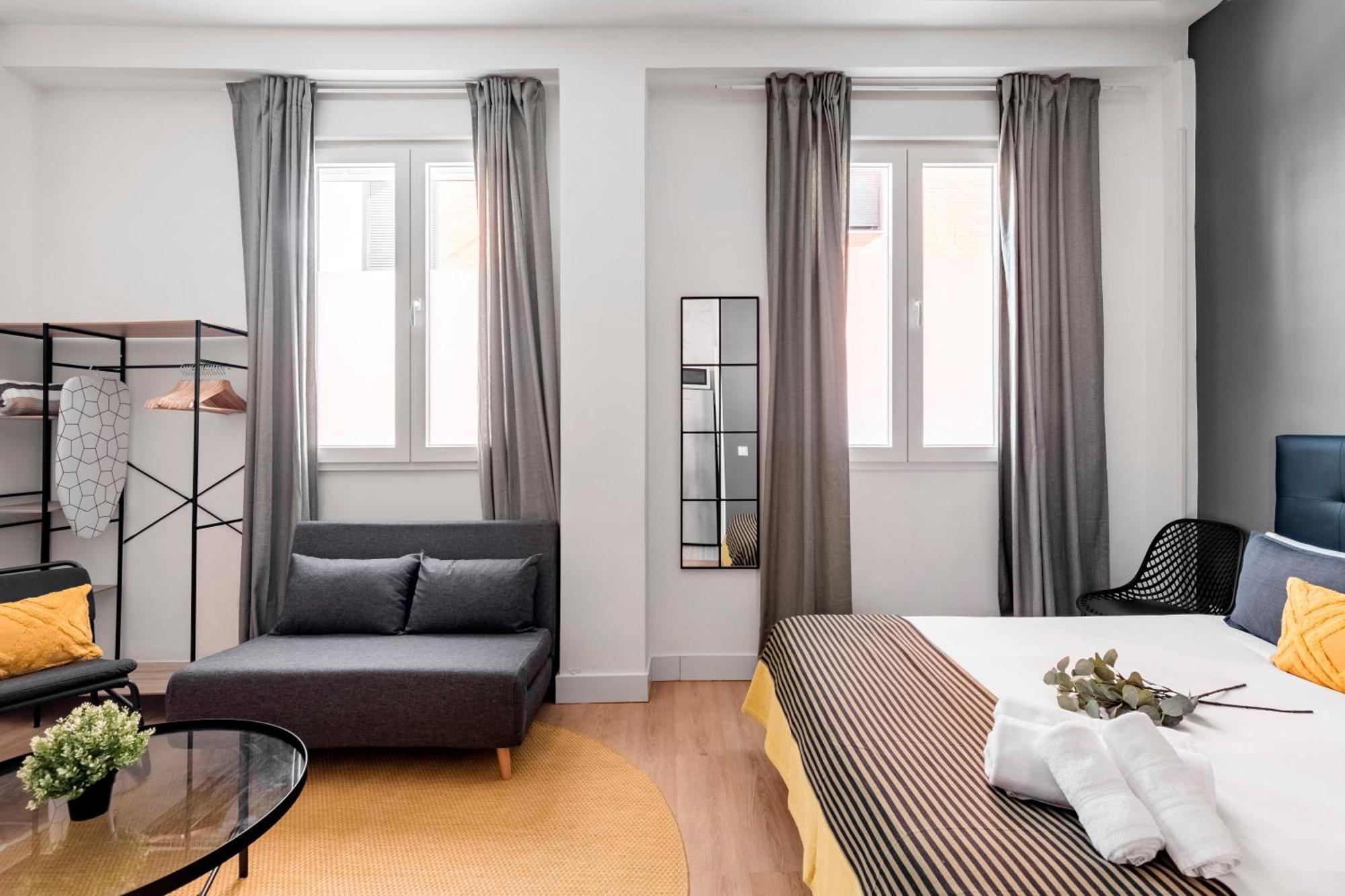 Charming Lucero Apartment Madrid Exterior foto